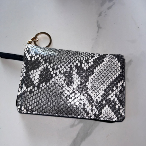 Key chain wallet - Picture 2 of 3